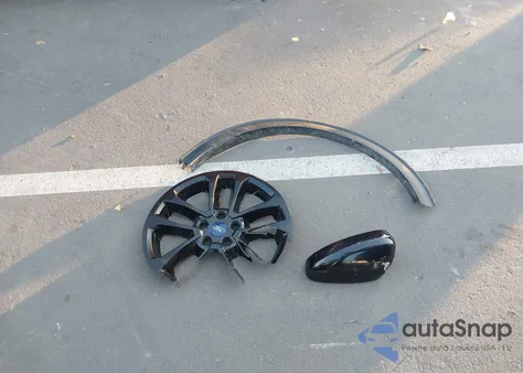 2020 Ford Escape Se z USA, uszkodzony, nr VIN 1FMCU9G65LUB82142